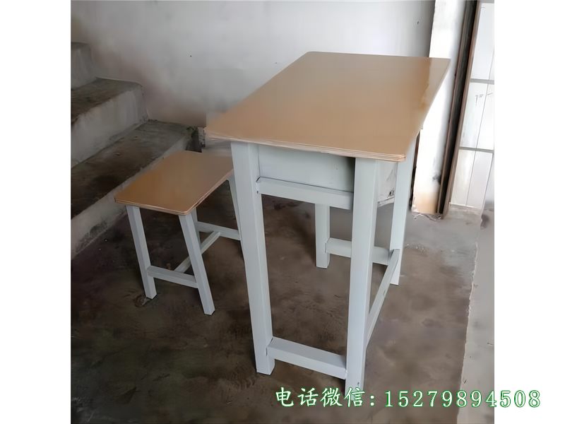钢木结合课桌凳