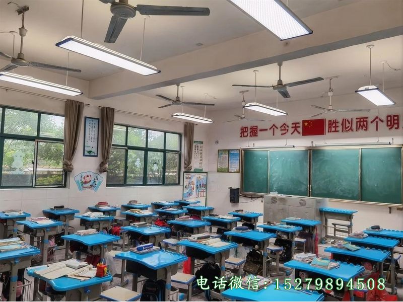 聚脂面钢架教室课桌椅